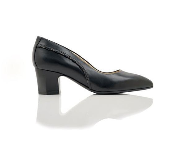 Maggie Black Chain